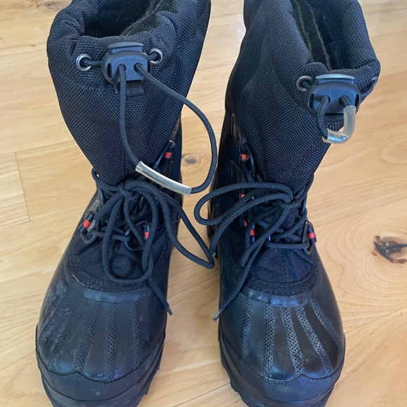 Sorel, Big Kids size 1, snow boots! ❄️ - Picture 2 of 5